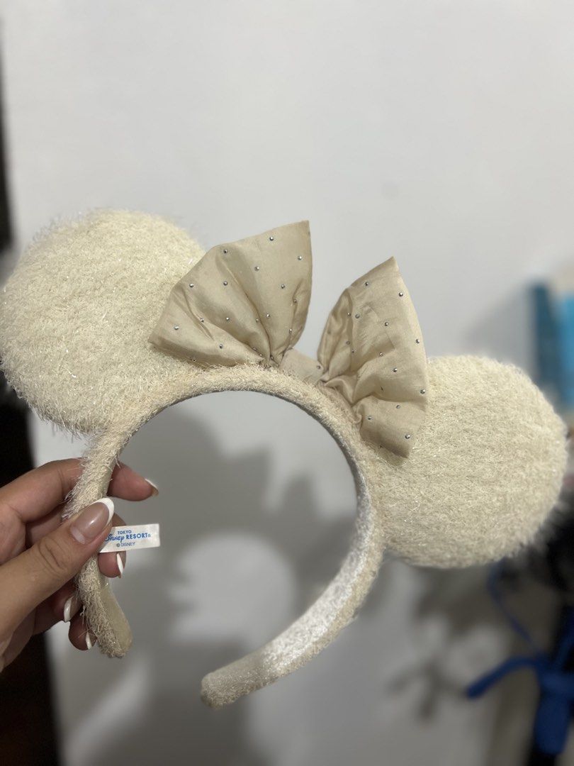 Disney headband Minnie Mouse White (Category: Hair Accessories) located in Quezon City. Submitted by cookiecreammm (Listing ID 1471136988, Image 1). Description: .