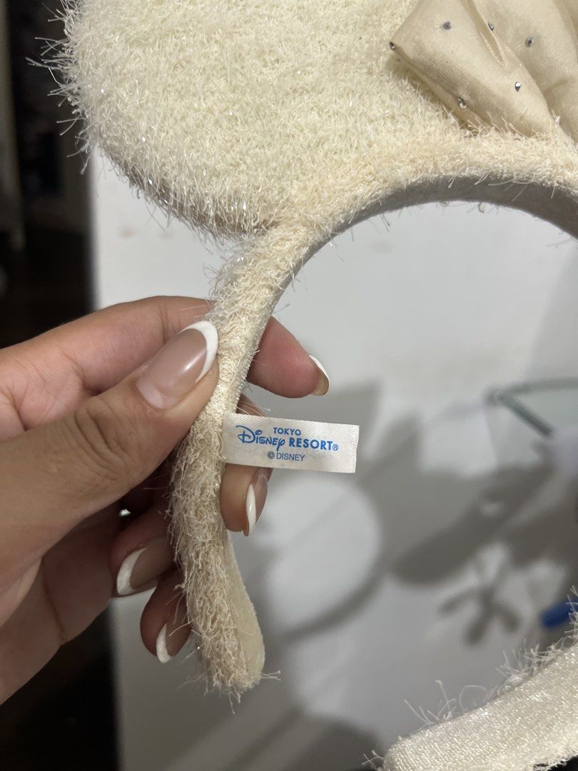 Disney headband Minnie Mouse White (Category: Hair Accessories) located in Quezon City. Submitted by cookiecreammm (Listing ID 1471136988, Image 2). Description: .