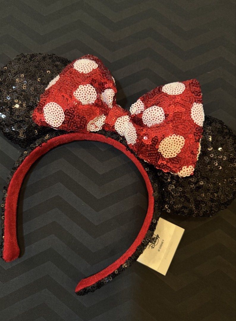 Disney Minnie Mouse Sequin Red Bow Headband (ORIGINAL) (Category: Hair Accessories) located in Rizal. Submitted by tomatoramenn (Listing ID 1471235883, Image 3). Description: FOR SALE Classic Minnie Mouse ears headband (ORIGINAL FROM HK) NO ISSUE / LIKE NEW Used once (HK Trip) Lp posted Lalamove or JNT 📍Taytay, Rizal .