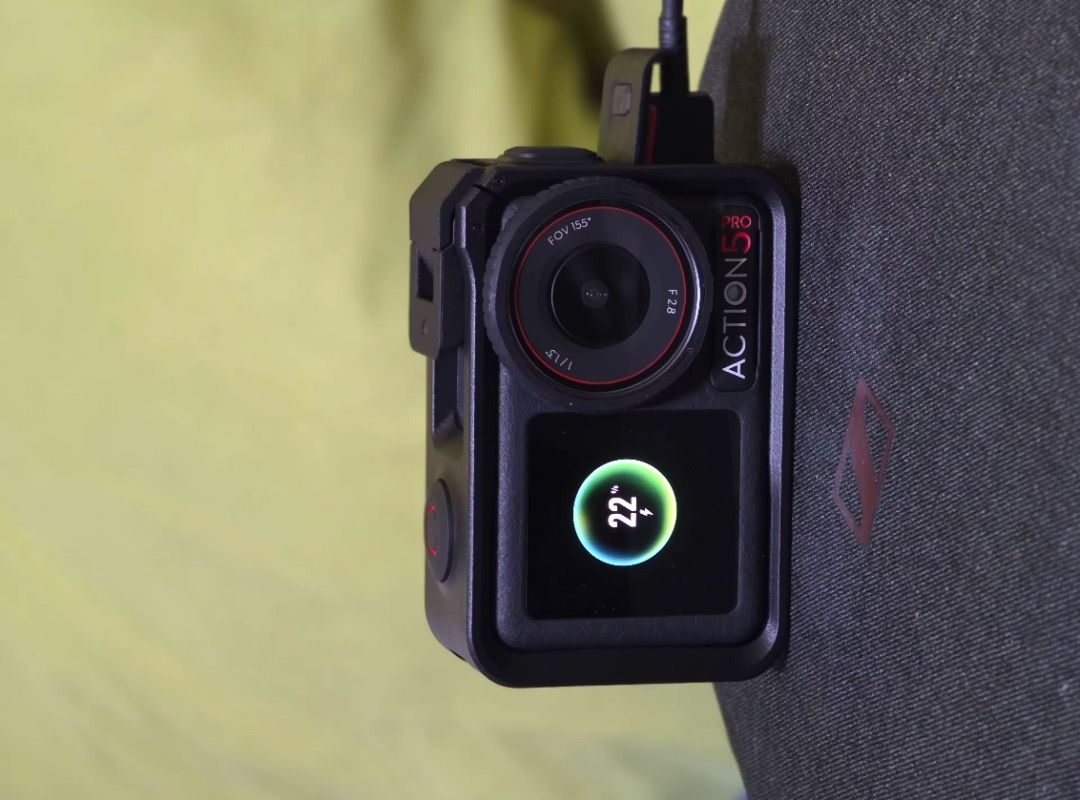 DJI Osmo Action 5 Pro (Category: Video Cameras) located in Caloocan City. Submitted by marybathan567_earth (Listing ID 1471234235, Image 1). Description: DJI Osmo Action 5 Pro - New Gen 1/1.3" sensor | Subject Tracking | 32x Slow Motion | 4Hr Battery Life | 155° ultra-wide FOV | Waterproof up to 20m.