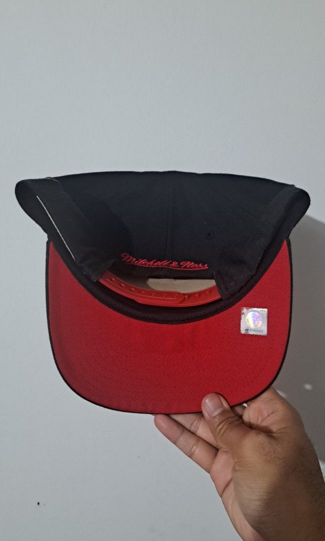 Dream team mitchell & ness (Category: Caps & Hats) located in Baguio. Submitted by thriftfit17 (Listing ID 1471150248, Image 3). Description: mitchell & ness snapback no issue php 5000 (slightly nego) dm if interested 🤙.