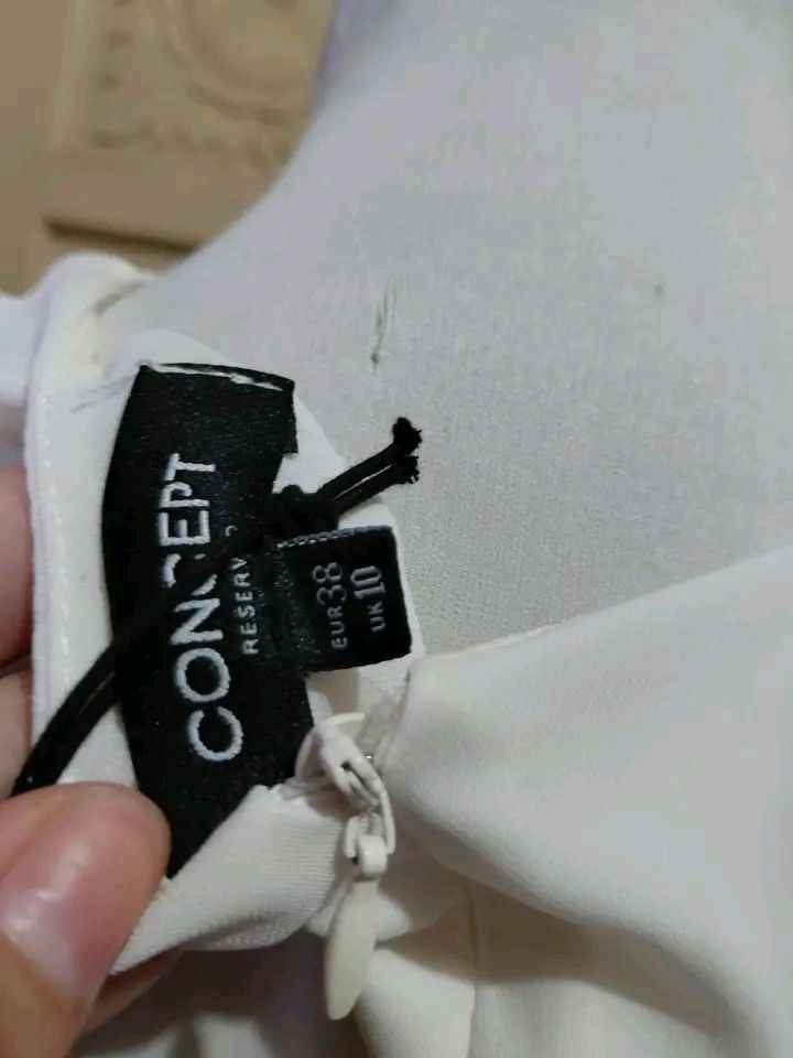 Dress (Category: Dresses) located in Manila. Submitted by rubymielbona (Listing ID 1471232742, Image 3). Description: .