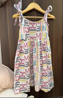 (Category: ) located in . Submitted by martinas.closet (Listing ID 1471157135, Image 1). Description: .