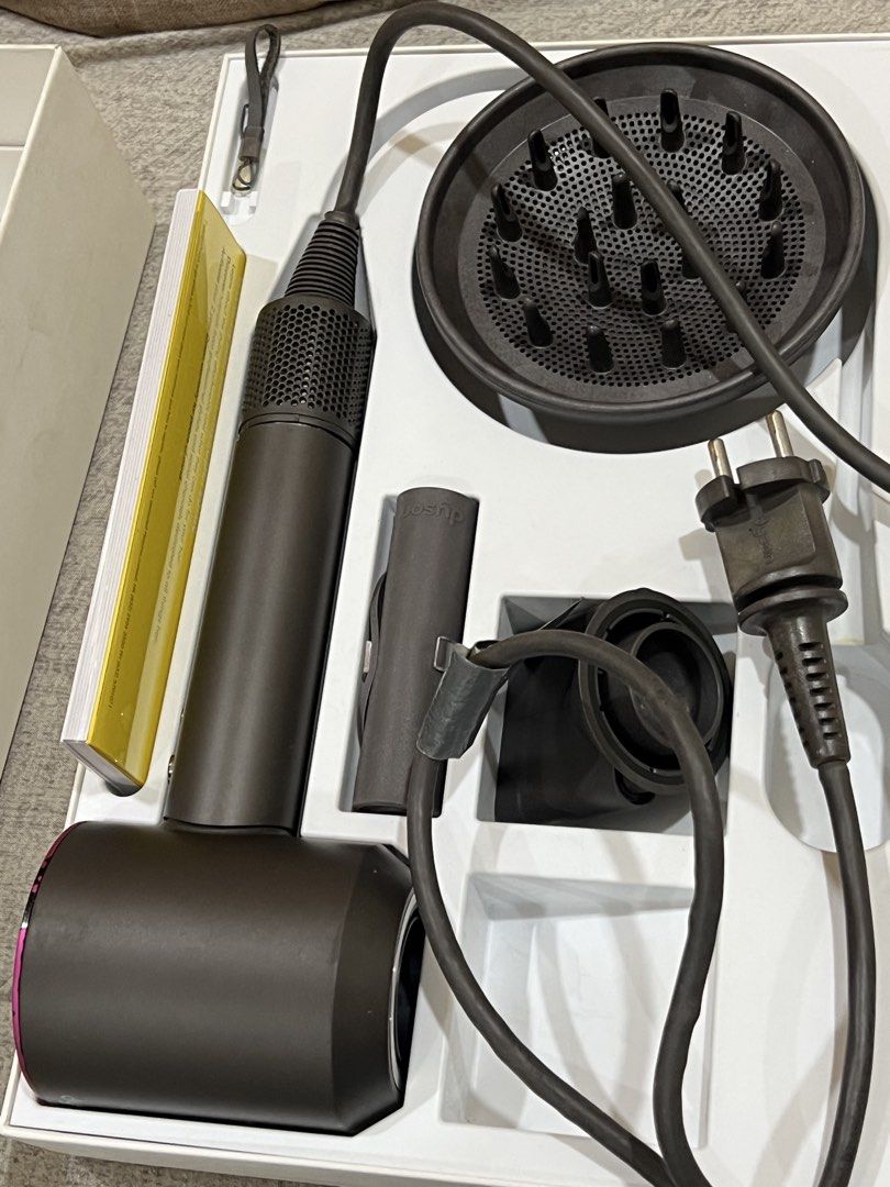 Dyson Hair Dryer (Category: Hair) located in Quezon City. Submitted by youngfire.04 (Listing ID 1471220414, Image 2). Description: Dyson Supersonic Hair Dryer Authentic With box No issues.