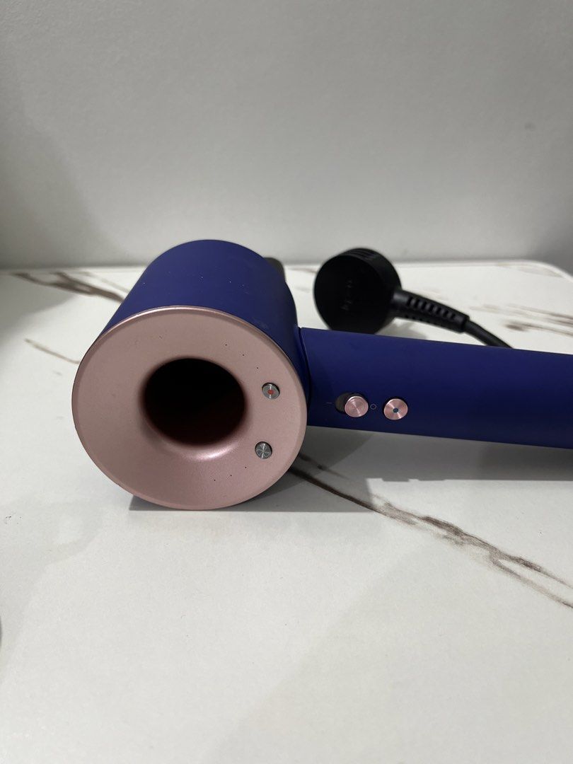 Dyson Supersonic hair dryer (Category: Hair) located in Bacacay. Submitted by aiksgoods (Listing ID 1471237452, Image 3). Description: .