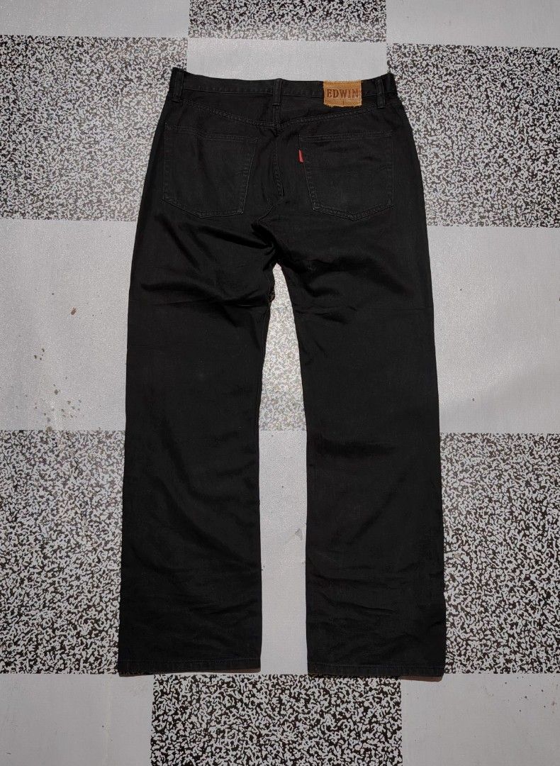 EDWIN JAPAN BLACK JEANS 🖤 (Category: Jeans) located in Bislig. Submitted by tuazons21 (Listing ID 1471284757, Image 3). Description: EDWIN JAPAN BLACK JEANS 🖤 SIZE : 34 ON TAG ACTUAL WAISTLINE : 34 LENGTH : 42.7(NEAR TO 43) INCHES HEM : 9 INCHES CR : 9.9/10 NO FLAWS GOOD AS NEW CONDITION DETAILS POSTED⤵️ 1,500💸+SF✈️ UNLI VOUCH📌 DM TO PURCHASE 📩📩.