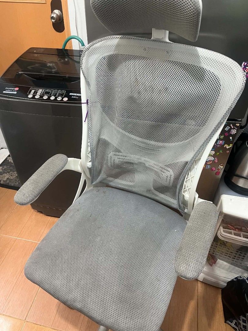 Ergonomic Mesh Office Chair with Headrest Grey (Category: Office Furniture & Fixtures) located in Paranaque City. Submitted by rjaymagdael (Listing ID 1471195342, Image 2). Description: - Color: Clean white frame with breathable grey mesh - Ergonomic Design: All-mesh backrest, seat, armrests, and headrest for maximum airflow - Built-in Support: Integrated lumbar piece to keep your back happy during long hours - Fully Adjustable: Height-adjustable