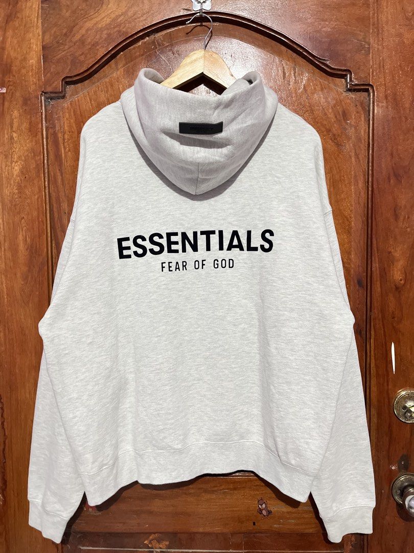 Essential Hoodie Jacket (Category: Hoodies) located in Tumauini. Submitted by jomerthrift (Listing ID 1471149332, Image 1). Description: Dimes: 25x26 Color rate: 9.8/10 No issue .