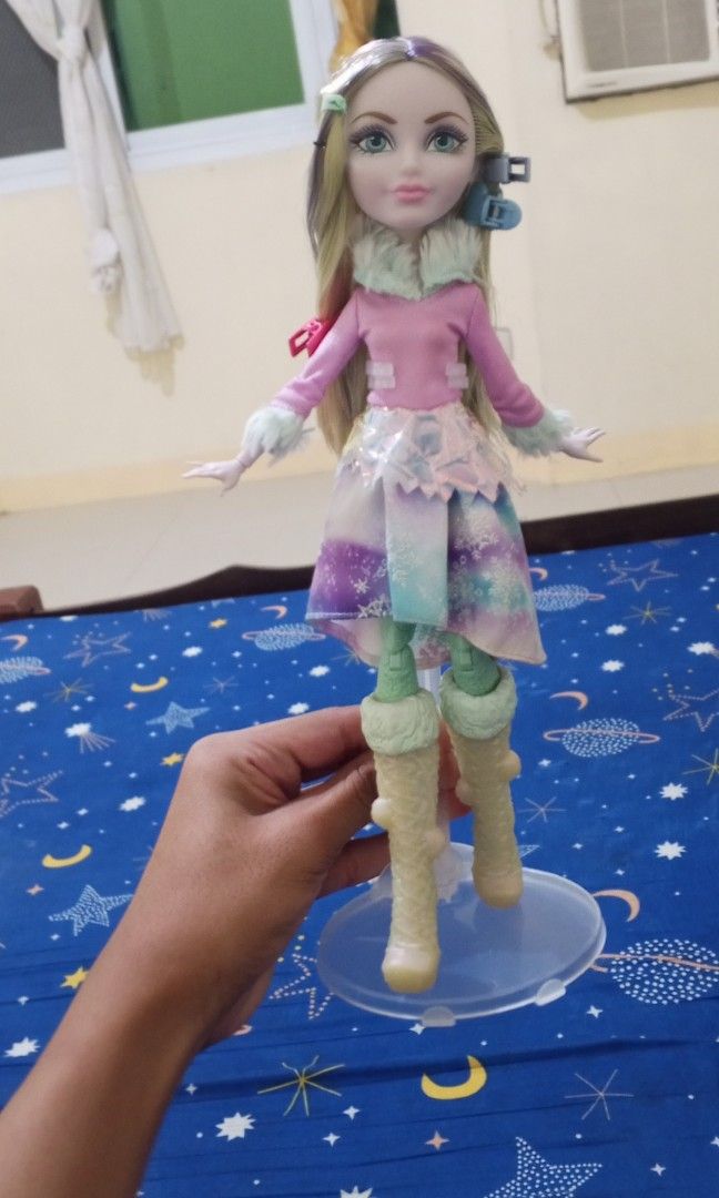Ever after high doll Crystal Queen (Category: Announcements) located in Bangued. Submitted by known_white (Listing ID 1471242967, Image 1). Description: Selling her cause I need funds. -Not for sensitive buyer -WYSIWYG -Clear stand included -No issue or flaw -Smooth hair -Only missing wand Get na po ninyu I really need funds kasi.