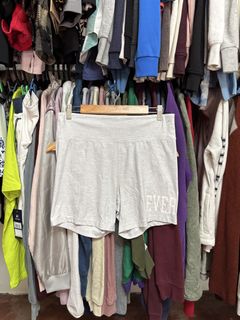 (Category: ) located in . Submitted by isabelasthriftclothes (Listing ID 1471210137, Image 1). Description: .