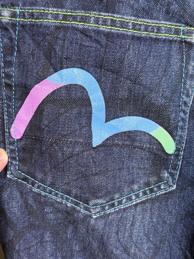 EVISU denim jeans (Category: Jeans) located in Manolo Fortich. Submitted by thriftacktoe34 (Listing ID 1471235231, Image 2). Description: Excellent condition Color rate 9.5/10 Size 32 Dimes W32 x L37 OOOOFFFLLLAAANG FREE shipping fee.