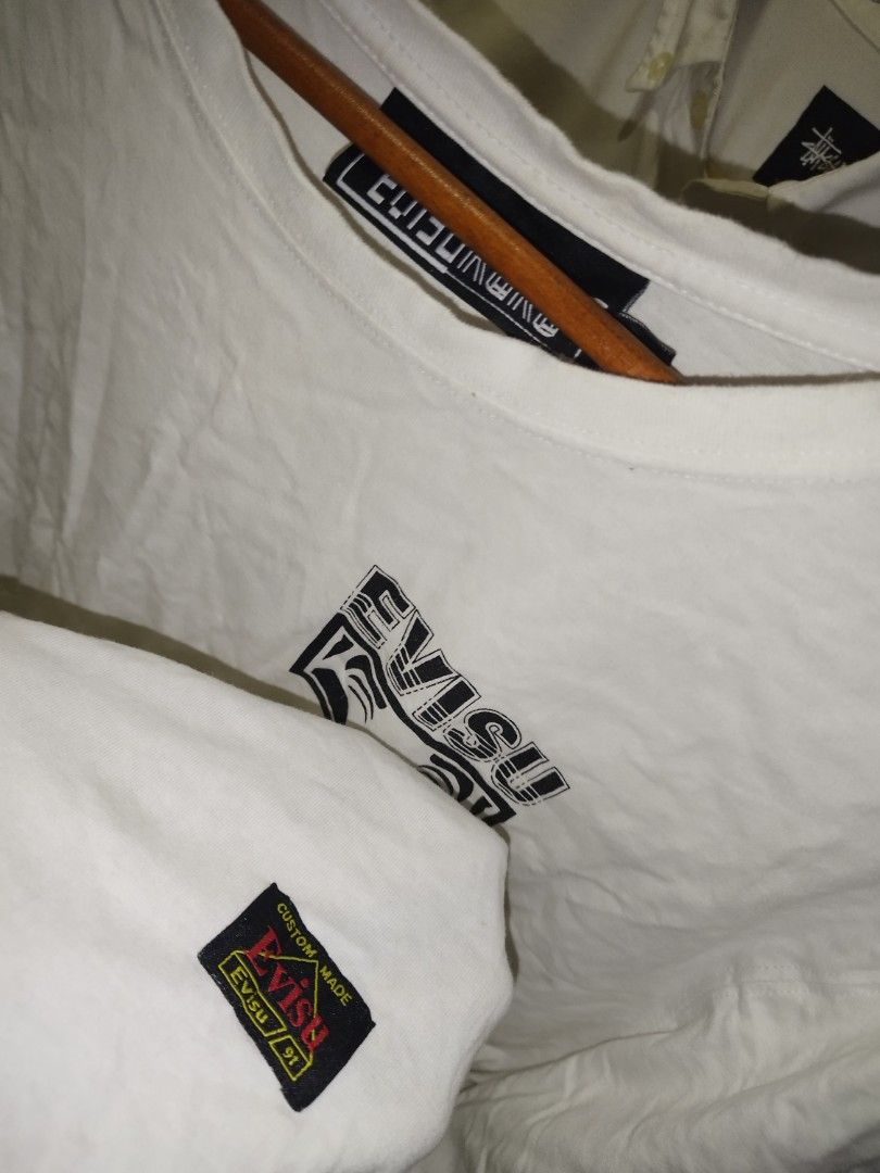 Evisukuro White Graphic T-Shirt (Category: Tshirts & Polo Shirts ) located in Tuguegarao City. Submitted by ZeevLim (Listing ID 1471285357, Image 3). Description: evisu kuru 21w28l large light stain/hairlines/pinholes not visible.