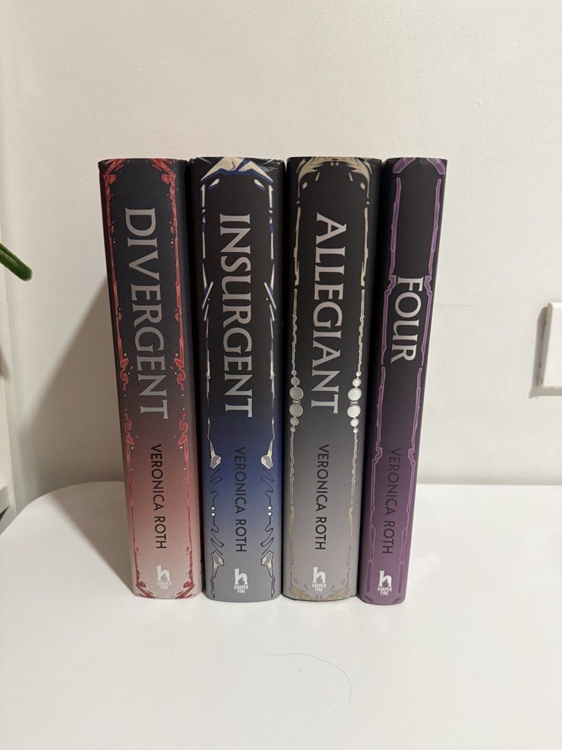 Fairyloot - Divergent Series (Category: Storybooks) located in Malolos. Submitted by thebookdragonslair (Listing ID 1471228221, Image 3). Description: With minimal dents on the spine. On-hand. ——— 🤍 MOP: BDO / BPI / Gcash / Maribank ️🤍 MOD: J&T / Lalamove 📍 Location: Malolos, Bulacan.