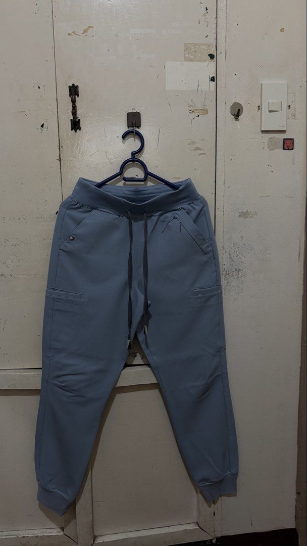 FIGS Scrubs - Dusty blue (Category: Sets or Coordinates) located in Davao. Submitted by tacoling (Listing ID 1471134385, Image 3). Description: FIGS catarina top in XXS zamora like jogger pants in XS/petite no stains rfs: not used - last price posted, discount if 2 items or more.