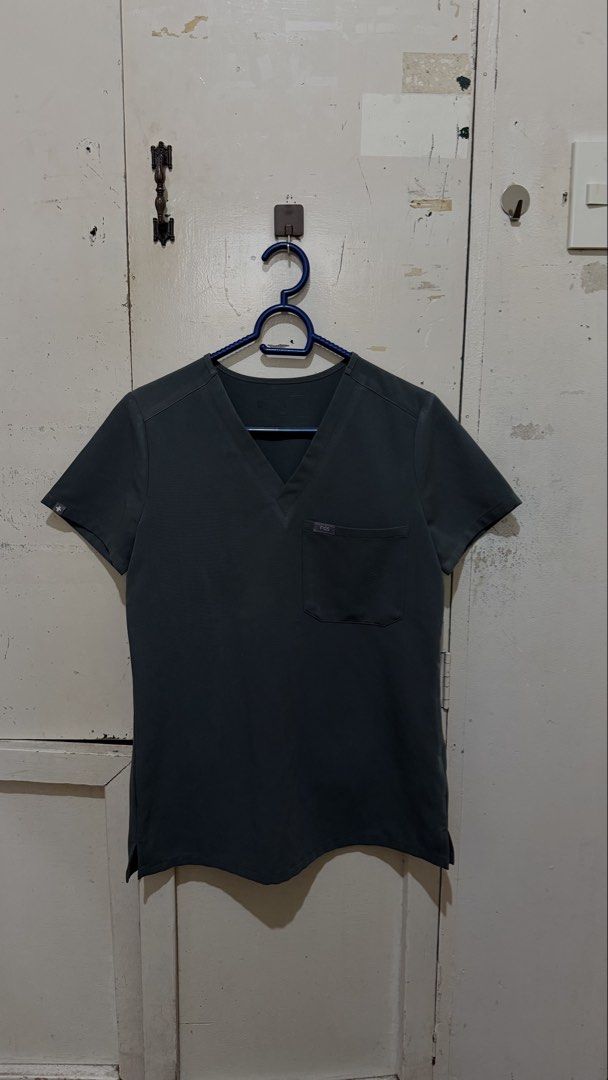 FIGS Scrubs in Bonsai (Category: Sets or Coordinates) located in Davao. Submitted by tacoling (Listing ID 1471134901, Image 1). Description: - Brand/Collection: FIGS Technical Collection - Color: bonsai - Size: XS catarina top, XS/petite HW zamora joggers - Top: V-neck with convenient chest pocket - Pants: Drawstring waistband, multiple pockets, and stylish cuffed ankles - Origin: Made in Jordan - rfs: not used no stains.