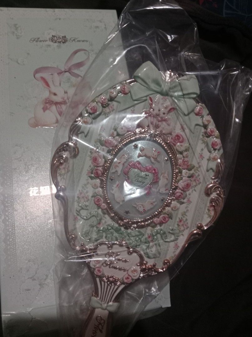 flower knows bunny garden (Category: Mirrors) located in Bogo. Submitted by masonglhai55861 (Listing ID 1471166312, Image 2). Description: Flower knows bunny garden limited edition mirror color.