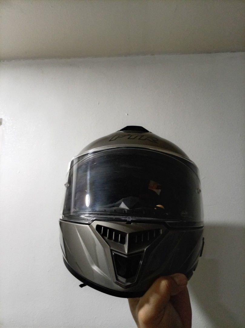 FTR Helmets Full Face Motorcycle Helmet Grey (Category: Bicycles) located in Manila. Submitted by kylecalvin65593 (Listing ID 1471259301, Image 3). Description: - Brand: FTR XR2 PRO Full Face Dual Visor Motorcycle Helmet - Color: Sleek Grey with bold FTR logos on both sides - Visors: Clear outer visor + dark inner sun visor (smooth opening/closing) - Ventilation: Front air vents at the chin and top for airflow - Closure: Convenient quick-release 