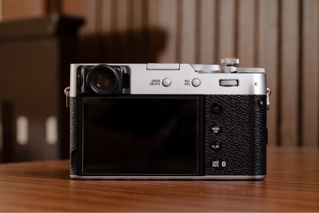 Fujifilm X100VI with Several Freebies (Category: Cameras) located in Manila. Submitted by tonyslark (Listing ID 1471168814, Image 3). Description: Fujifilm X100VI PHP 92,000 Complete Accessories Shutter Count: 17k+ Freebies: SmallRig Leather Case Kit JJC Hood 2x Fujifilm Batteries 2x Ravpower Batteries 1x Ravpower Charger 1x Fujifilm Lens Cap 1x Red Soft Shutter Button 1x SmallRig Hot Shoe Cover 3x Extra Tempered Glass ✅ Open for Meetups 💰 High 
