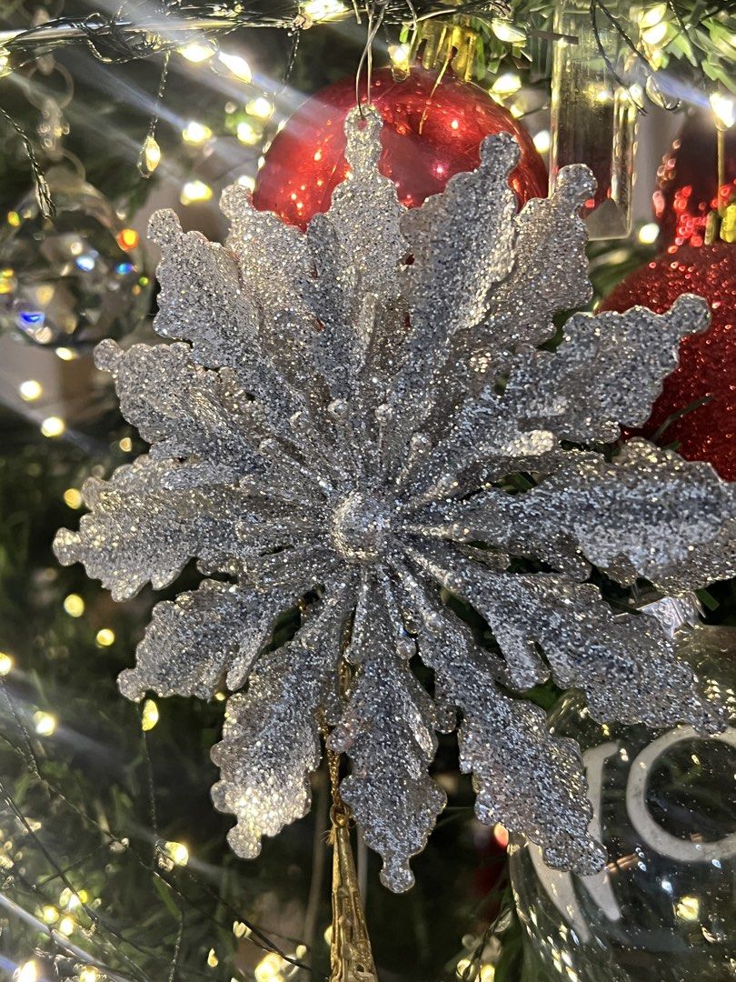 Full Christmas tree with train track and ornaments (Category: Artificial Plants & Flowers) located in Muntinlupa City. Submitted by 13gracious (Listing ID 1471273416, Image 3). Description: - 7ft Christmas Tree - Fully assembled pre-decorated Christmas tree - Includes lots of Crystals, red and silver ornaments, firecracker lights, beaded garlands, etc. Recently bought: - Christmas Santa Claus Tree Train worth 1.5k - (2) 70 meters firecracker ligh