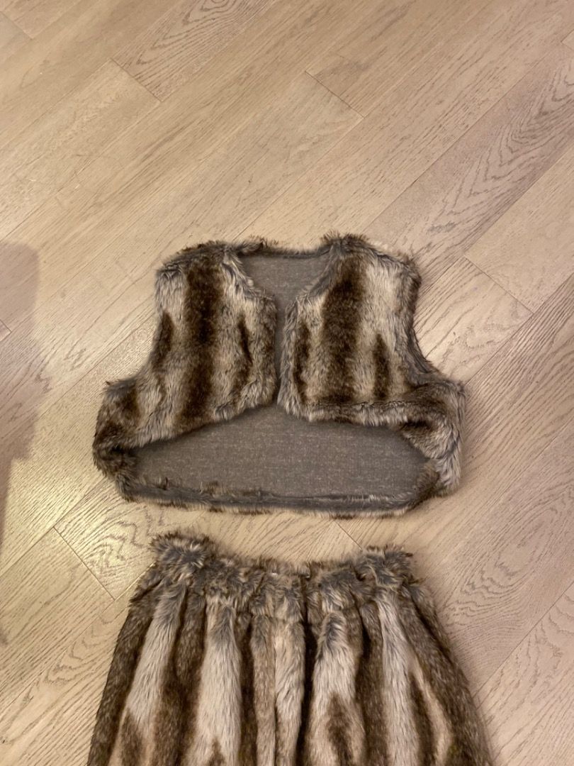 FUR HALLOWEEN COSTUME (Category: Coats, Jackets and Outerwear) located in Caloocan City. Submitted by swiftdeer_5a7bfc (Listing ID 1471254108, Image 3). Description: FOR RENT OCT 31 ONWARDS INCLUSIONS: VEST PANTS ARM WARMER FUR TAIL PASAY, CITY.