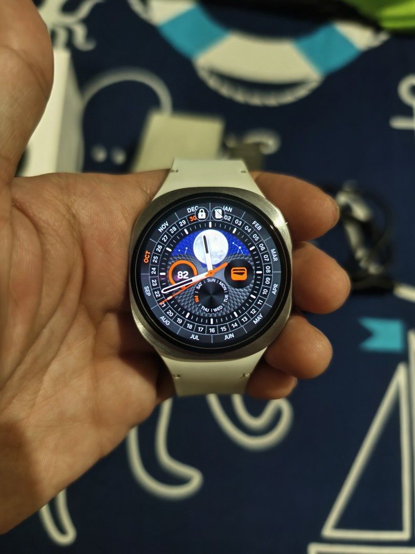Galaxy watch 8 LTE 40mm (Category: Wearables & Smart Watches) located in Marikina City. Submitted by rtobs08 (Listing ID 1471274777, Image 3). Description: Galaxy watch 8 40mm LTE version complete with box and accessories screen has no scartches as screen protector wss installed upon opening excellent battery life rfs: can't fully utilize as I am not using a samusng phone free screen protector x2 free stainless steel strap.
