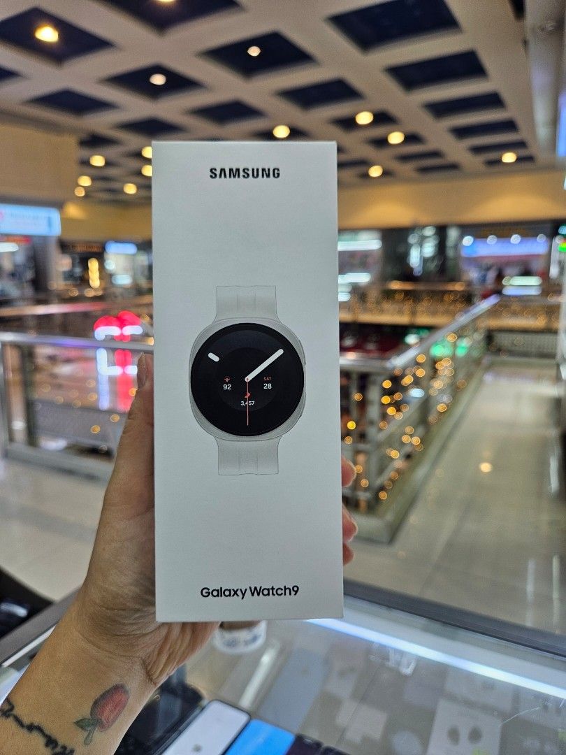 Galaxy Watch 9 40mm Brandnew (Category: Wearables & Smart Watches) located in San Juan City. Submitted by rjean02 (Listing ID 1471141649, Image 1). Description: Brandnew sealed original wearable connect loc Theatermall Greenhills.