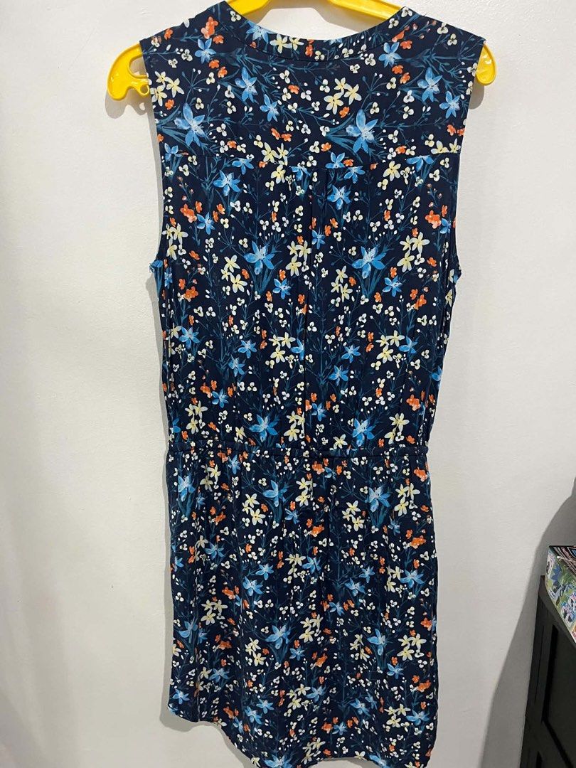GAP Blue Floral Dress (Category: Dresses) located in Manila. Submitted by jhcollections (Listing ID 1471197808, Image 2). Description: GAP Blue Floral Sleeveless Dress - small on tag but can fit up to medium - with waist tie - actual photos posted - j&t / grab/ lalamove.