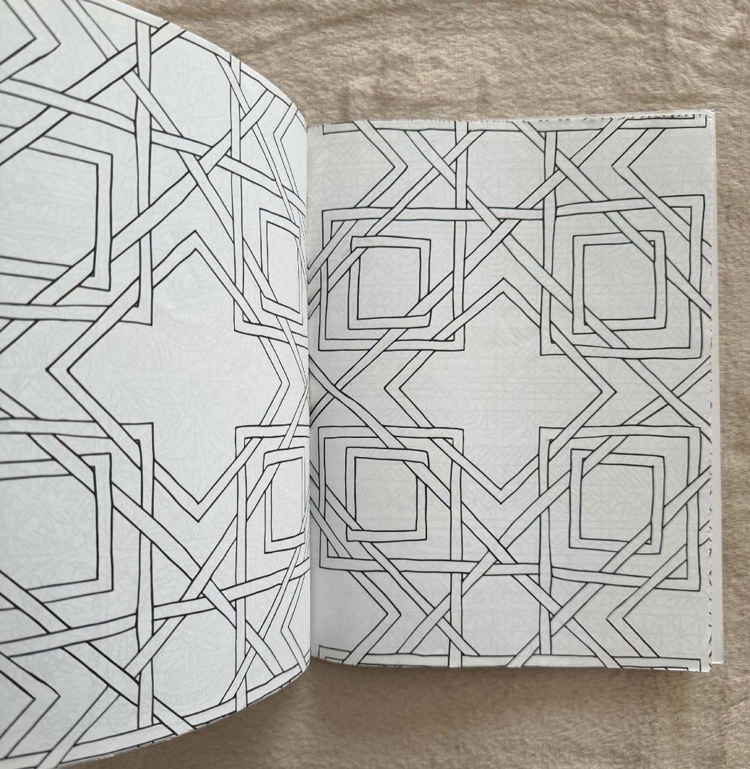 Geometric Patterns 32 page coloring book (Category: Storybooks) located in Santiago. Submitted by bookworm_club (Listing ID 1471146633, Image 3). Description: 📚no cancellation, return or exchange. 📚secondhand books. some books are in good condition while some has minimal flaws (foxing, creases, dog-eared pages, etc.) 📚reasonable haggling is allowed. 💰MOP: For same day pickup - CASH & BANK TRANSFER For shipping or scheduled pickup - BANK TRANS