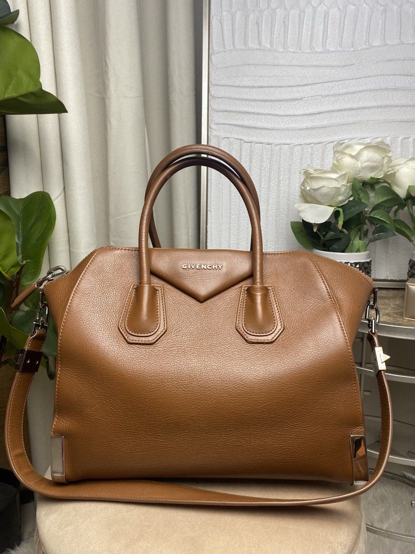 Givenchy Antigona Brown (Category: Announcements) located in Manila. Submitted by eliseohana (Listing ID 1471129491, Image 1). Description: .