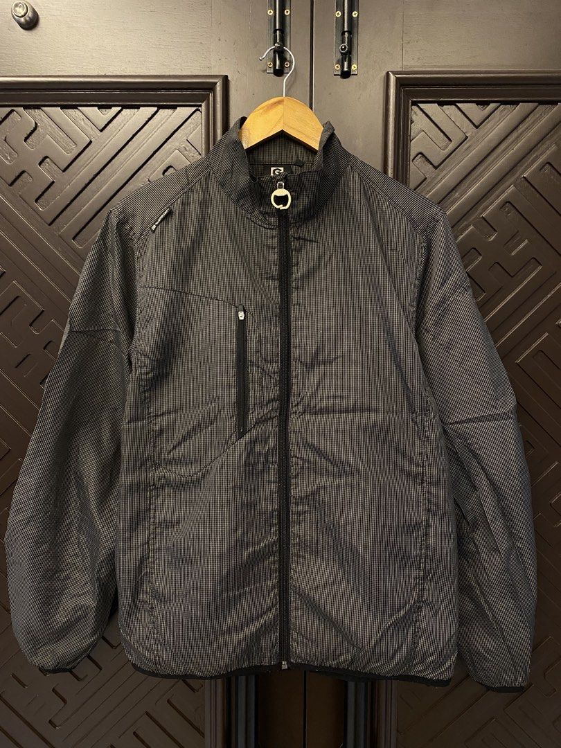 Gladiator Windbreaker (Category: Coats, Jackets and Outerwear) located in Kota Bharu. Submitted by cun_sakura (Listing ID 1471187021, Image 1). Description: Jacket siap basuh dobi bole combo mana2 item kondisi seperti dalam gambar P21 L26.