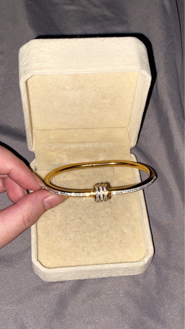 Gold Rhinestones Bangle Bracelet (Category: Bracelets) located in Santa Rosa. Submitted by k3nnyclths (Listing ID 1471200635, Image 2). Description: super elegant bangle from wangwangkeji on tt shop, didn't get to wear it since i change to silver. bnew.