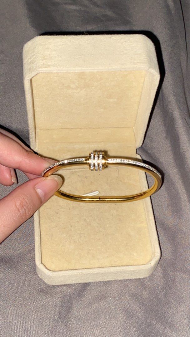 Gold Rhinestones Bangle Bracelet (Category: Bracelets) located in Santa Rosa. Submitted by k3nnyclths (Listing ID 1471200635, Image 3). Description: super elegant bangle from wangwangkeji on tt shop, didn't get to wear it since i change to silver. bnew.