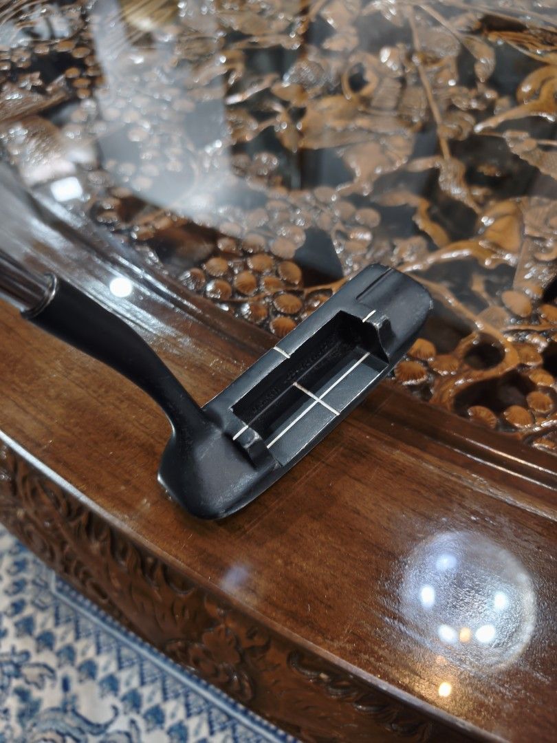 Golf Titleist Putter (Category: Other Sports Equipment and Supplies) located in Paranaque City. Submitted by manilagolfmarket (Listing ID 1471132960, Image 2). Description: For Sale Titleist Dead Center SP209. Need to replace grip for only 3.7k pick up Bf Paranaque free shipping withon MM..