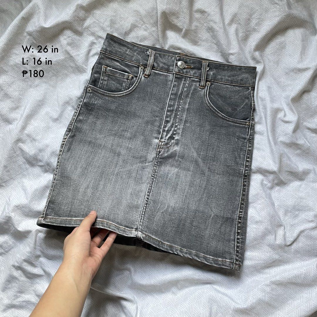 Gray Denim Skirt Size 26 (Category: Skirts) located in Manila. Submitted by chyo.se (Listing ID 1471268964, Image 1). Description: W: 26 inch L: 16 inch gcash or cash lalamove, J&T or meet-up gagalangin, tondo manila.
