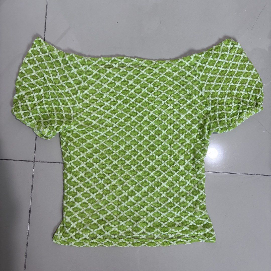 Green Off-Shoulder Textured Mesh Top (Category: Blouses) located in Quezon City. Submitted by yamakento (Listing ID 1471142564, Image 1). Description: fits s-m.