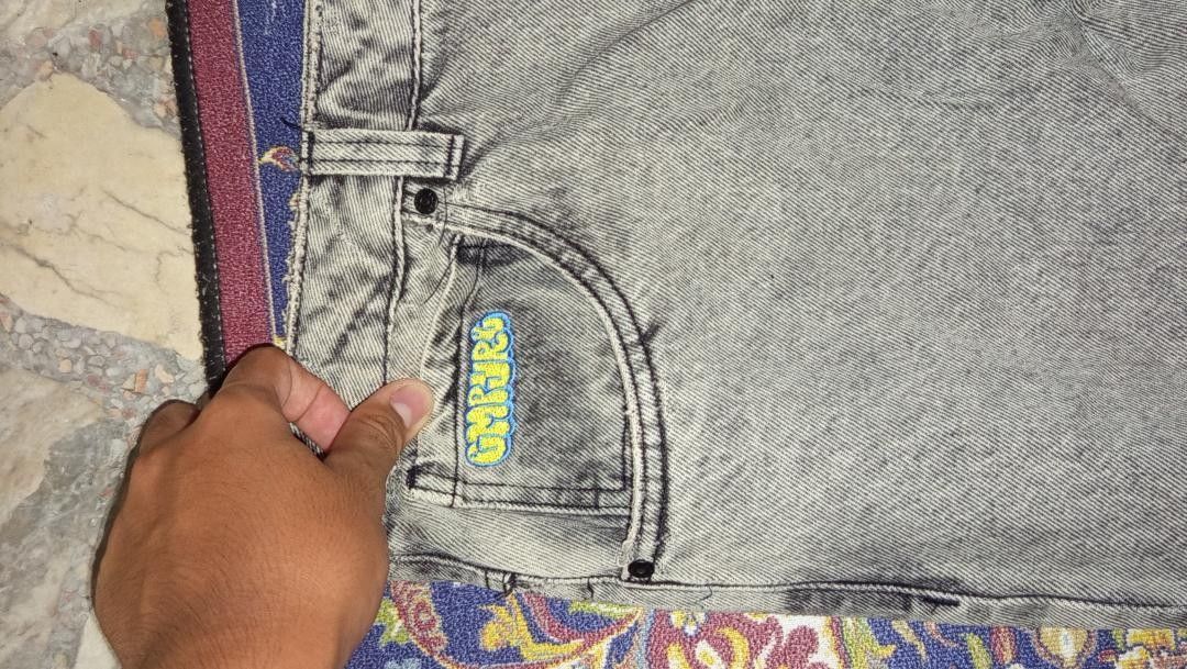 GREY BAGGY EMPRYE JEANS (Category: Jeans) located in Anao. Submitted by super_cool_dood (Listing ID 1471205963, Image 3). Description: Size: waist-34 length-40 thigh-14 hem-10.