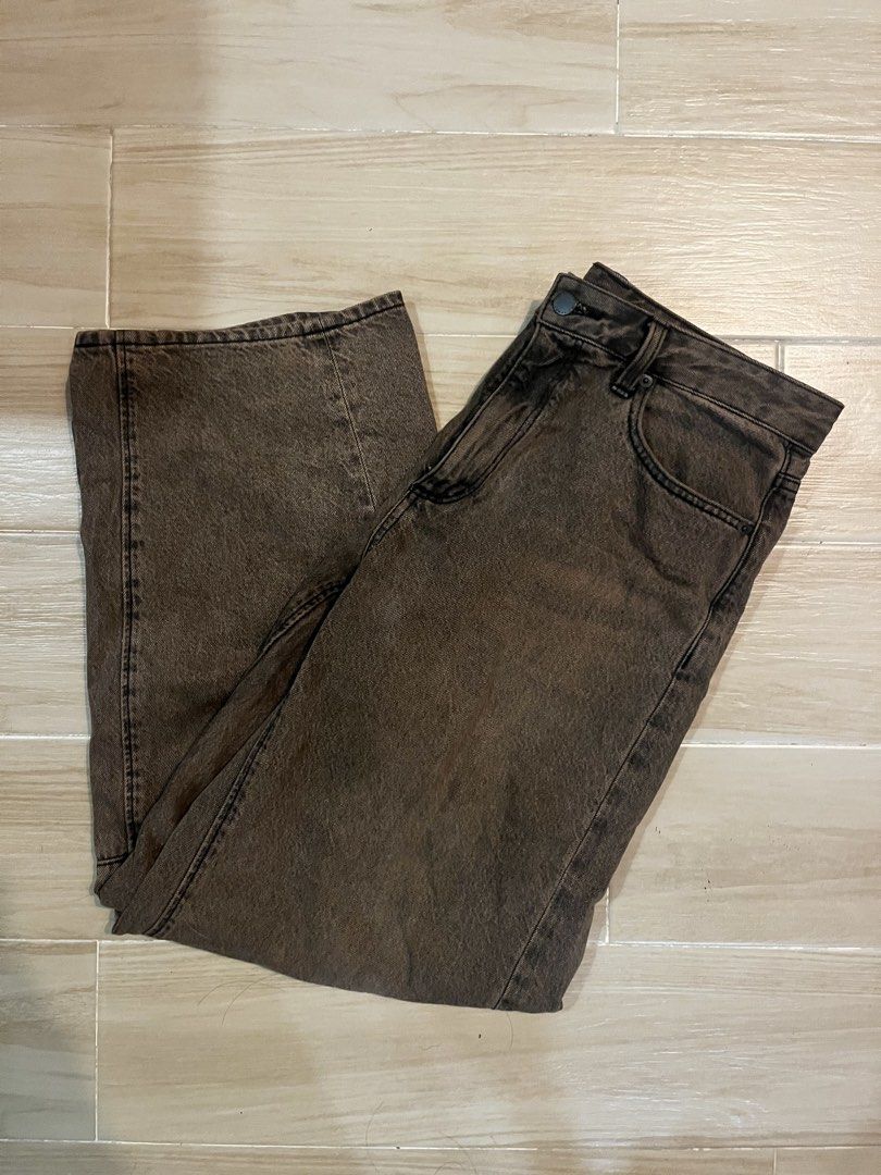 GU BARREL PANTS (BROWN) (Category: Jeans) located in Santa Barbara. Submitted by megs012 (Listing ID 1471142763, Image 2). Description: L-40 W-30 to 31.