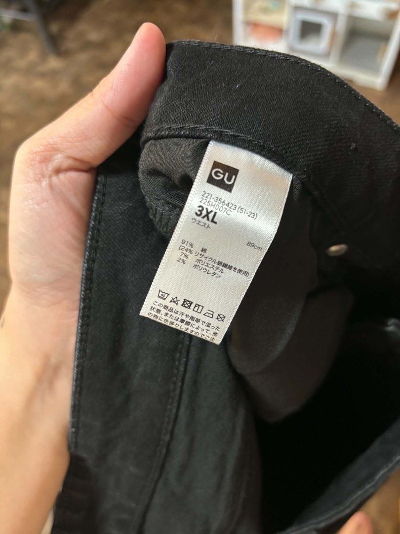 GU Black Denim Jeans Size 3XL (Category: Jeans) located in Manila. Submitted by stephsalamat (Listing ID 1471195746, Image 3). Description: - Brand: GU - Style: Black denim jeans - Size: 3XL (89cm waist) - Material: 91% cotton (includes 24% recycled cotton), 7% polyester, 2% polyurethane for a bit of stretch - Features: Standard button closure and functional front pockets - Condition: Brand new/Excellent (ready to wear).