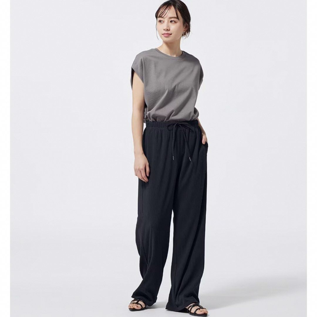 GU BY UNIQLO rib wide pull on pants (Category: Other Bottoms) located in San Jose del Monte. Submitted by mamiracky (Listing ID 1471180415, Image 1). Description: .