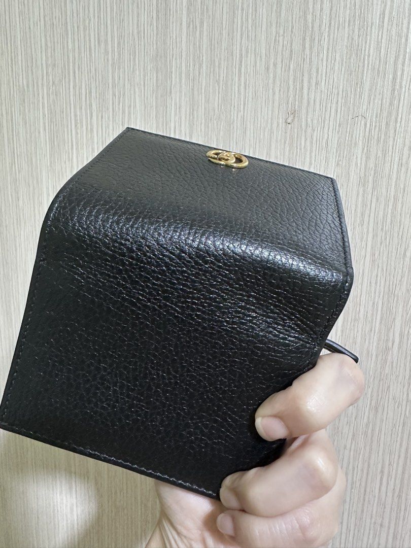 Gucci GG Marmont Card Case Wallet (Category: Wallets & Card holders) located in Malabon City. Submitted by seseche (Listing ID 1471192446, Image 3). Description: .