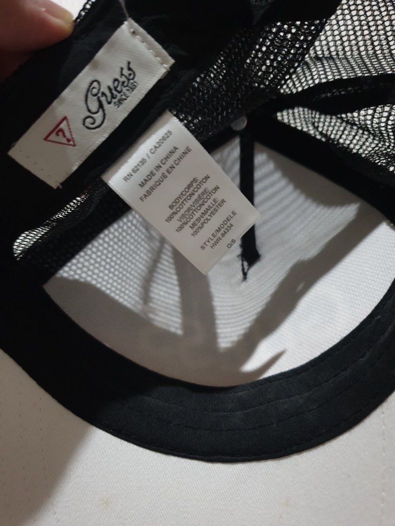 Guess Logo Baseball Cap (Category: Caps & Hats) located in Las Pinas. Submitted by epitome.mnl (Listing ID 1471131659, Image 2). Description: 💎Brand New with tag and dirt stain 💎Guess 💎Size One 💎SRP 50USD 💎All items 100% original 📌MOP GCASH or BDO 📌SF Shouldered by the buyer 📌Lalamove/Grab (via sched) 📌Flash / Gogo Express Provincial 80-240 📌Meetups: Las Pinas/Alabang/Laguna via schedule.