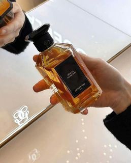 (Category: ) located in . Submitted by neomieperfumeshop (Listing ID 1471178682, Image 1). Description: .