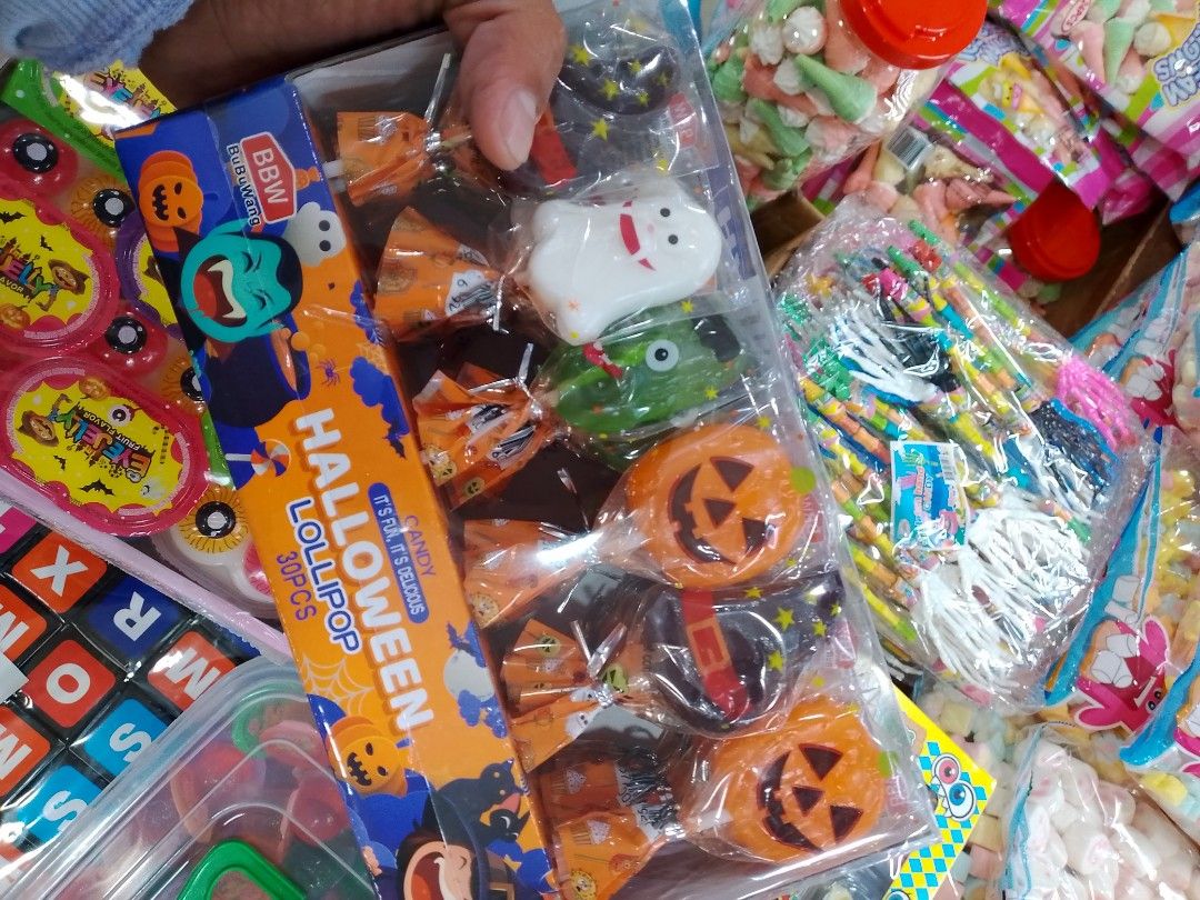Halloween candy (Category: Fresh Produce) located in Manila. Submitted by princealmheracalista (Listing ID 1471180002, Image 2). Description: .