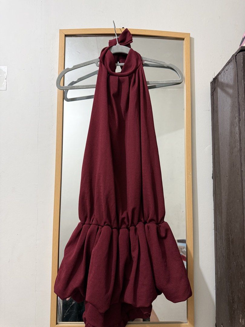 halter backless fluffy balloon mini dress (Category: Dresses) located in Manila. Submitted by nikaa_008 (Listing ID 1471156407, Image 1). Description: size: up to large .