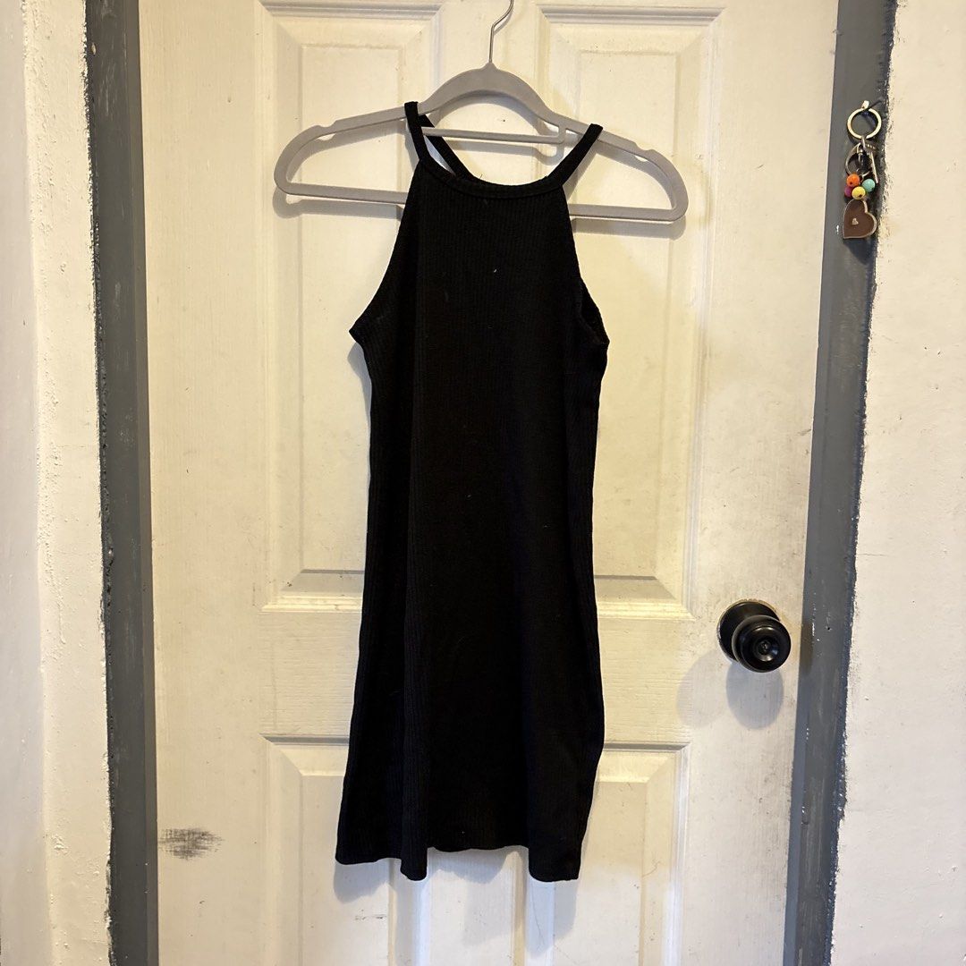 Halter Dress (Black) (Category: Dresses) located in Baliuag. Submitted by gilpiece (Listing ID 1471163813, Image 1). Description: S-M.