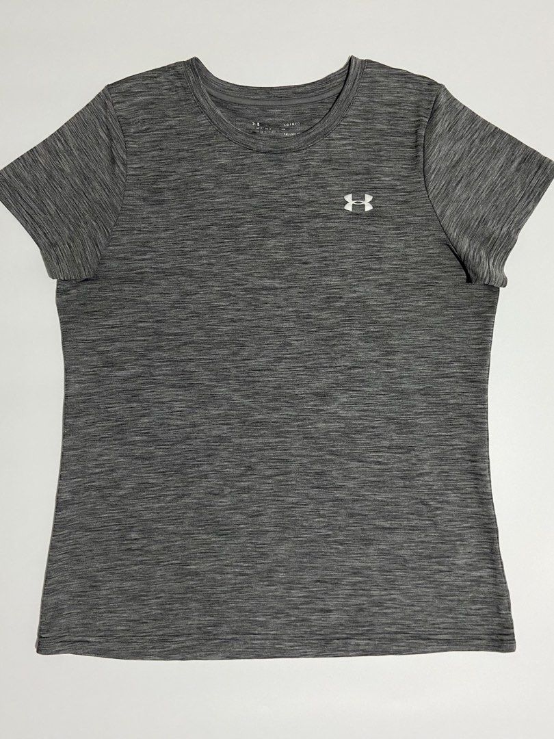 Heathered Gray Under Armour Drifit Shirt (Category: Activewear) located in Davao. Submitted by sb.thriftwear (Listing ID 1471155435, Image 1). Description: Size: Large in women Medium in men Dimensions: W- 20” L- 27” Issue: None. Good as new (sobrang ganda ng tela neto) Color may vary due to lighting. ⚠️All items are thrifted. Please manage your expectations..