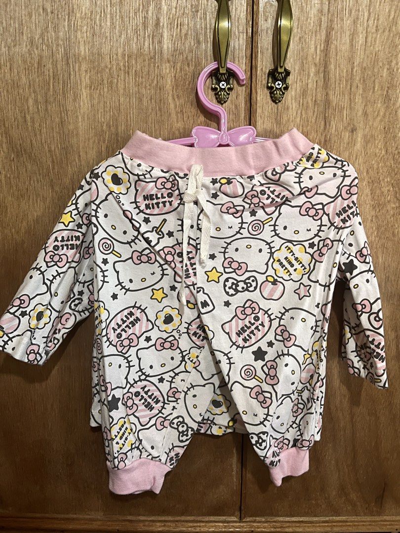 Hello kitty terno (Category: Babies & Kids Fashion) located in Agoo. Submitted by fierceflower_ef620d (Listing ID 1471168106, Image 2). Description: Used once.