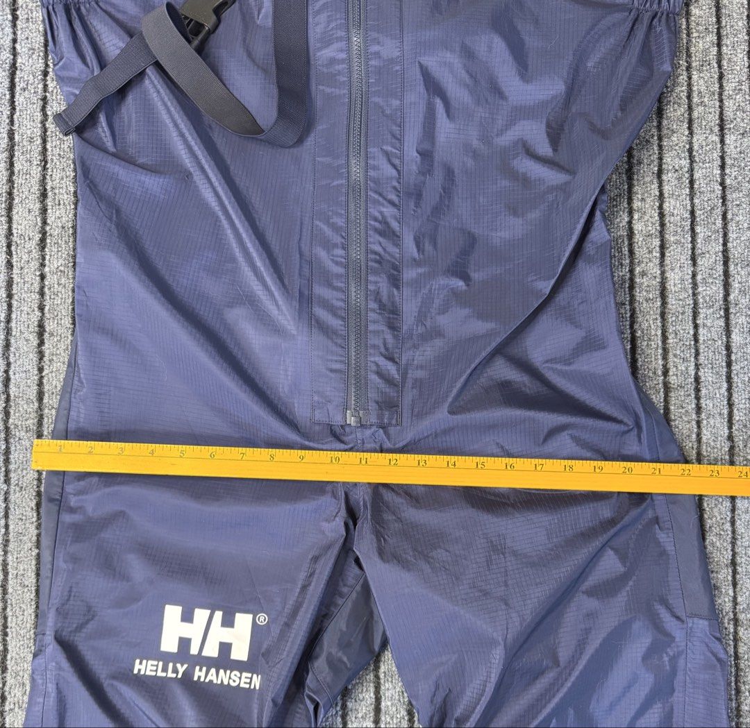 Helly Hansen Navy Blue Waterproof Bib Overalls Pants (Category: Activewear) located in La Trinidad. Submitted by toronnie22 (Listing ID 1471205017, Image 3). Description: Helly hansen overalls pants In VERY GOOD CONDITION NO ISSUE all waterproof tape are intact Dimensions in inches Waistline line 32 to 34 L 54 from neck to laylayan 2700 php Ship via j&t only Baguio base Open for video call for legitimacy purposes Respect - Brand: Helly Hansen - C
