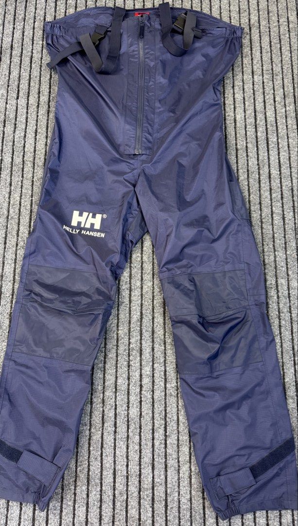 Helly Hansen Navy Blue Waterproof Bib Overalls Pants (Category: Activewear) located in La Trinidad. Submitted by toronnie22 (Listing ID 1471205017, Image 1). Description: Helly hansen overalls pants In VERY GOOD CONDITION NO ISSUE all waterproof tape are intact Dimensions in inches Waistline line 32 to 34 L 54 from neck to laylayan 2700 php Ship via j&t only Baguio base Open for video call for legitimacy purposes Respect - Brand: Helly Hansen - C