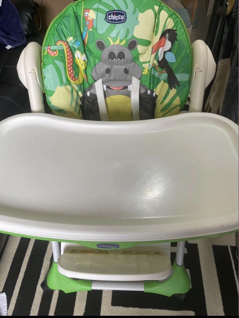 High chair Foldable (Category: Safety Gates, Locks & Protectors) located in Paranaque City. Submitted by daiane16 (Listing ID 1471189892, Image 3). Description: Chicco Higj chair Foldable adjustable height chair can also slant position verry durable g cash / bdo MOp .
